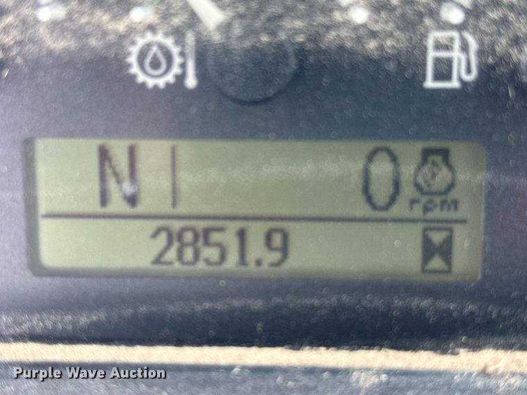 image for item ER2188 2011 John Deere 310J backhoe