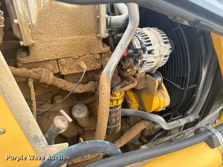 image for item ER2188 2011 John Deere 310J backhoe