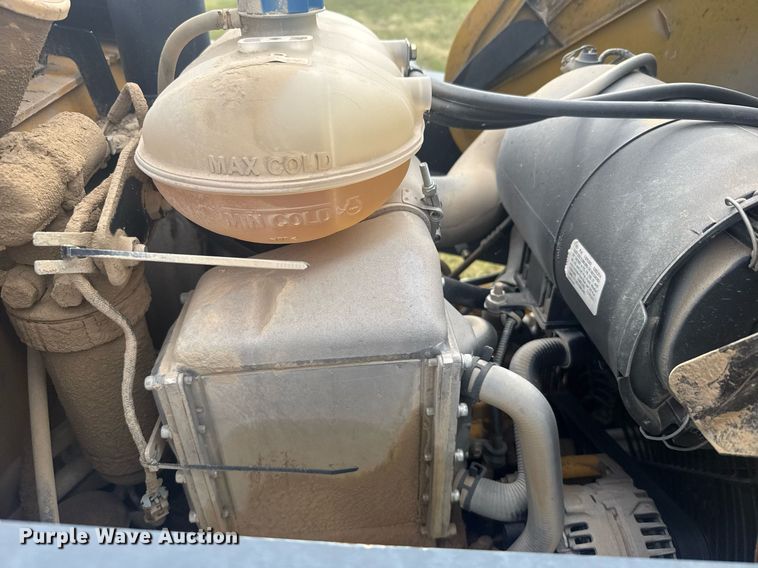 image for item ER2188 2011 John Deere 310J backhoe