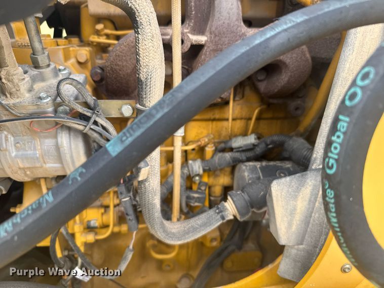 image for item ER2188 2011 John Deere 310J backhoe