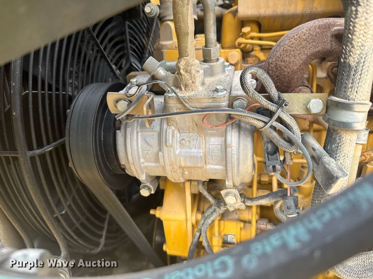 image for item ER2188 2011 John Deere 310J backhoe