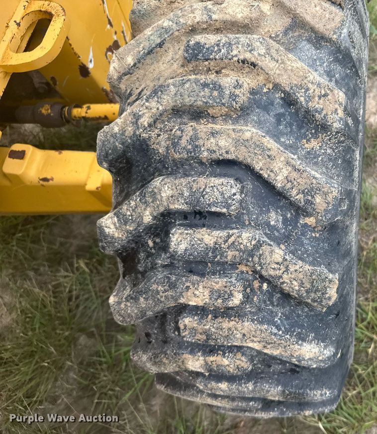 image for item ER2188 2011 John Deere 310J backhoe