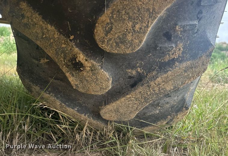 image for item ER2188 2011 John Deere 310J backhoe