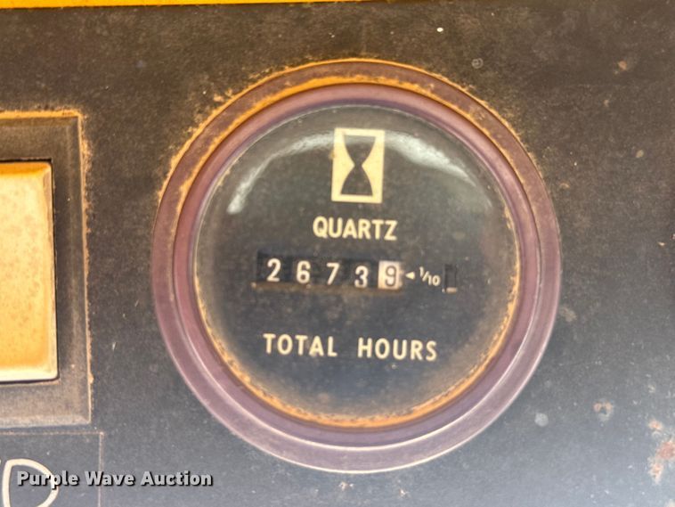 image for item ER2241 1990 John Deere 675B skid steer loader