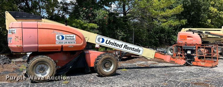 image for item ET3018 2005 JLG 600S boom lift