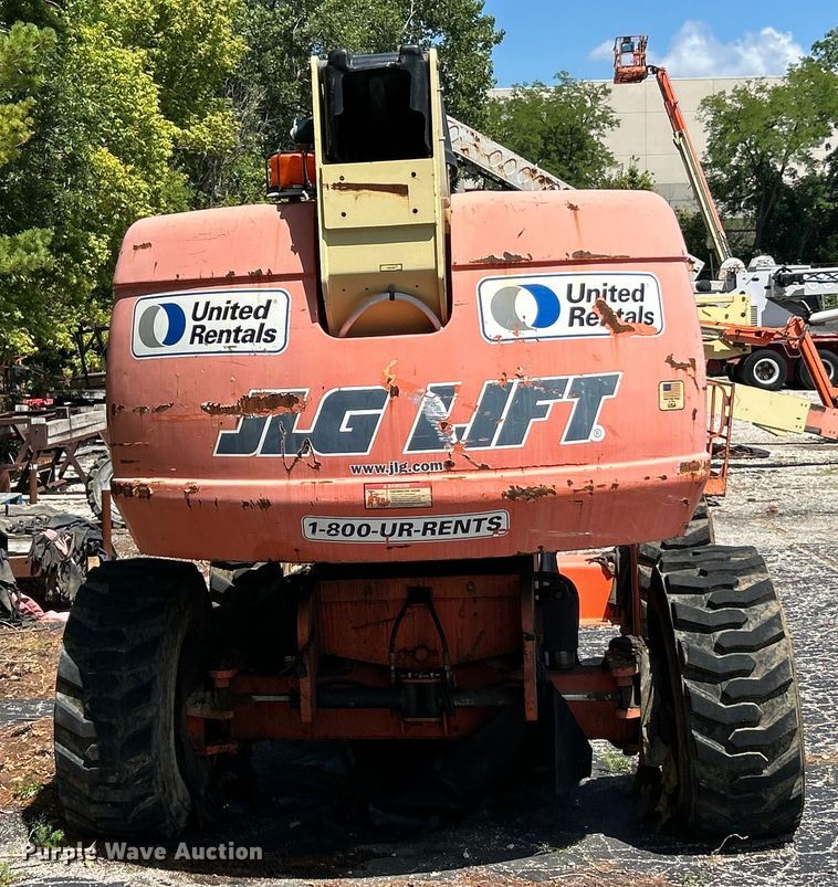 image for item ET3018 2005 JLG 600S boom lift