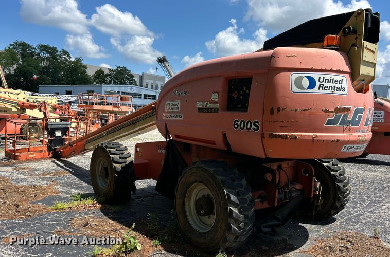 image for item ET3018 2005 JLG 600S boom lift