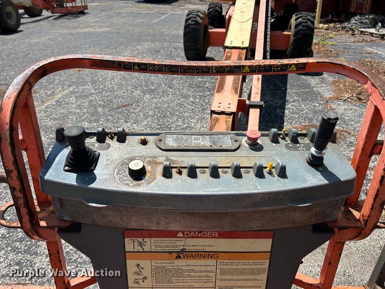 image for item ET3018 2005 JLG 600S boom lift