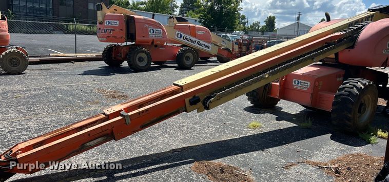 image for item ET3018 2005 JLG 600S boom lift