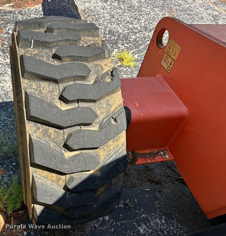 image for item ET3018 2005 JLG 600S boom lift