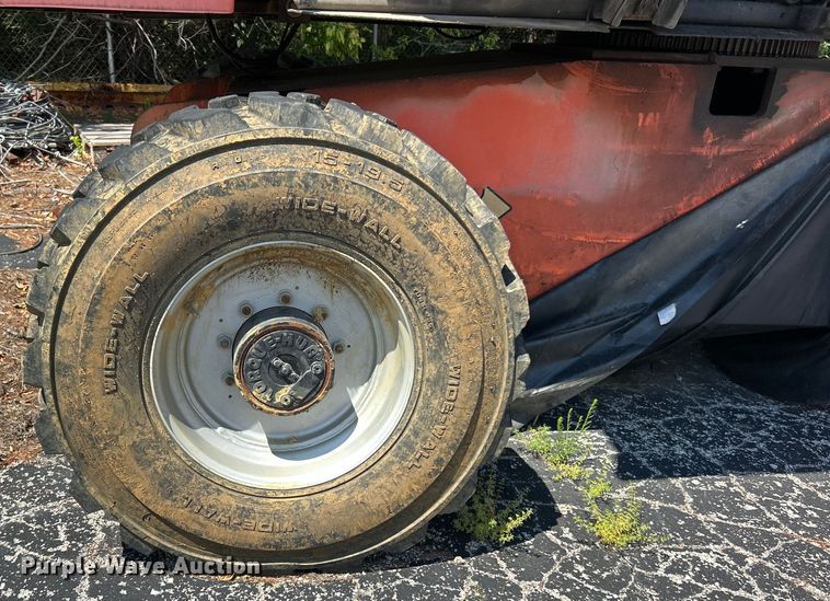 image for item ET3018 2005 JLG 600S boom lift