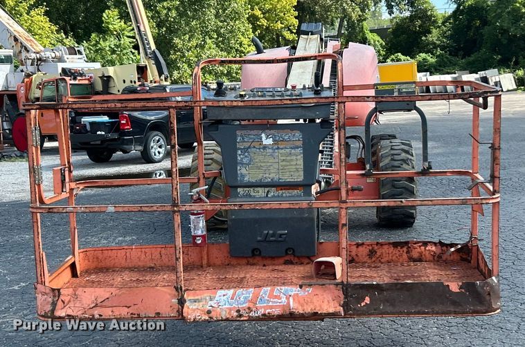 image for item ET3020 2006 JLG 600S boom lift