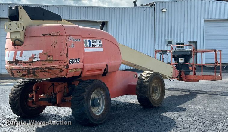 image for item ET3020 2006 JLG 600S boom lift