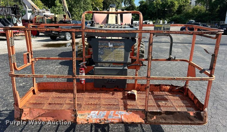 image for item ET3020 2006 JLG 600S boom lift