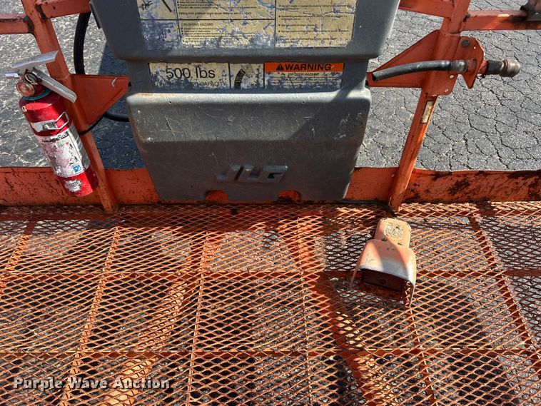 image for item ET3020 2006 JLG 600S boom lift