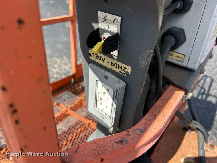 image for item ET3020 2006 JLG 600S boom lift