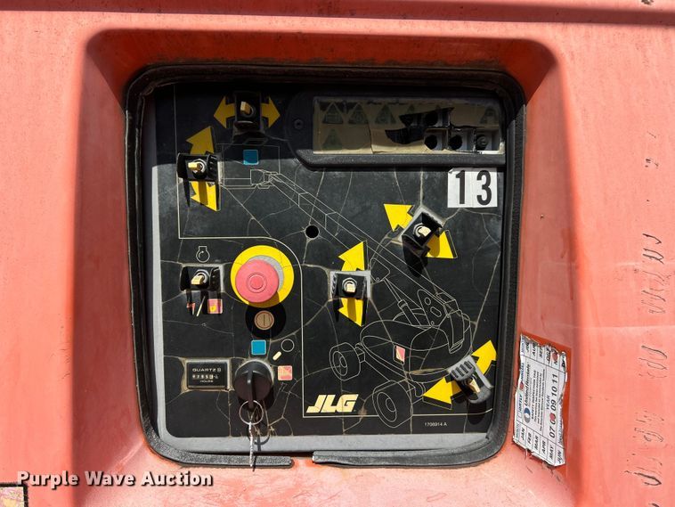 image for item ET3020 2006 JLG 600S boom lift