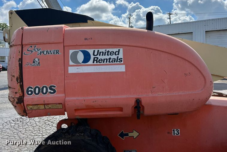 image for item ET3020 2006 JLG 600S boom lift