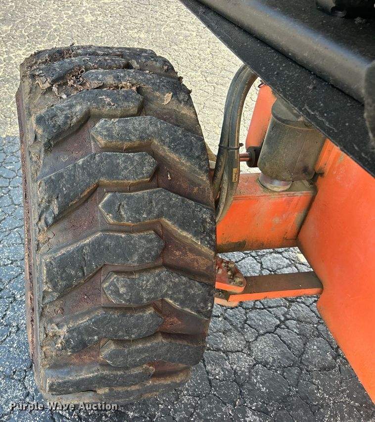 image for item ET3020 2006 JLG 600S boom lift