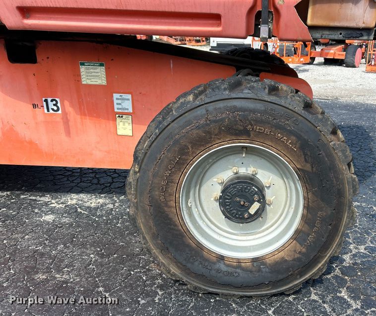 image for item ET3020 2006 JLG 600S boom lift