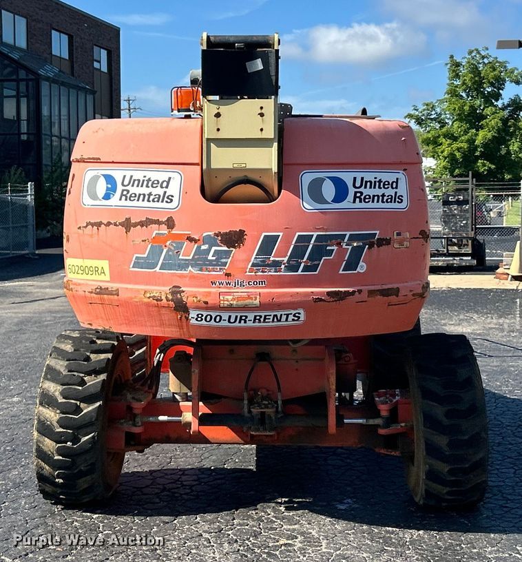 image for item ET3021 2005 JLG 600S boom lift