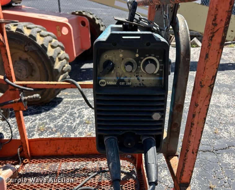 image for item ET3021 2005 JLG 600S boom lift