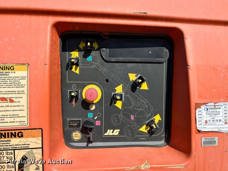 image for item ET3021 2005 JLG 600S boom lift