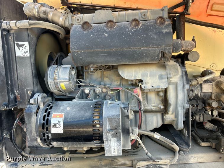 image for item ET3021 2005 JLG 600S boom lift