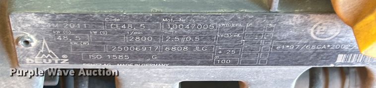 image for item ET3021 2005 JLG 600S boom lift