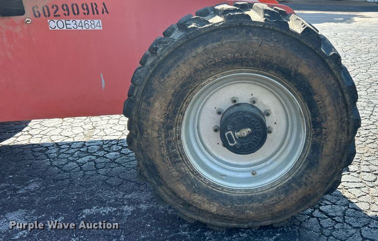 image for item ET3021 2005 JLG 600S boom lift