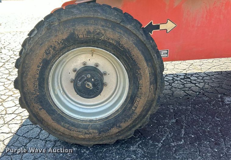 image for item ET3021 2005 JLG 600S boom lift