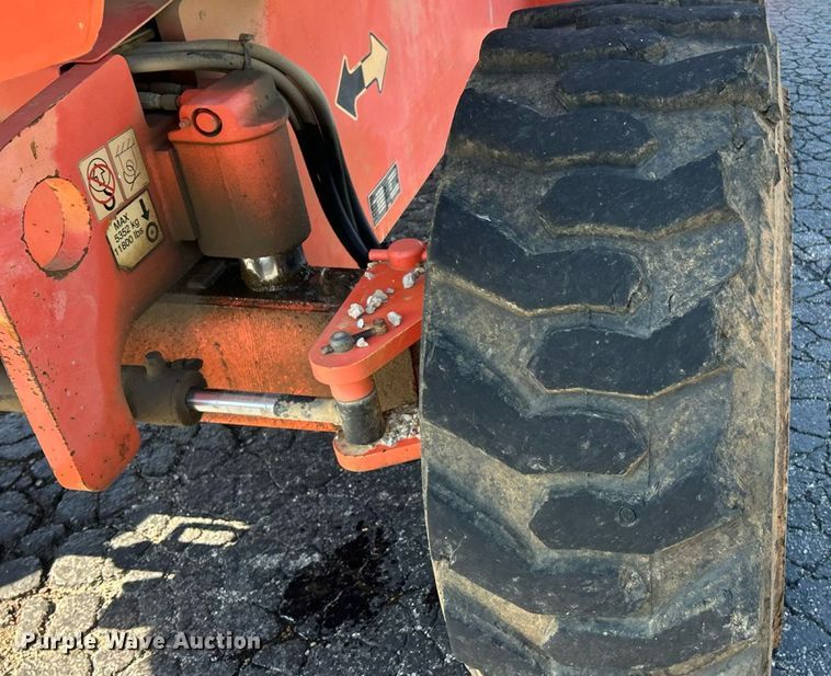 image for item ET3021 2005 JLG 600S boom lift