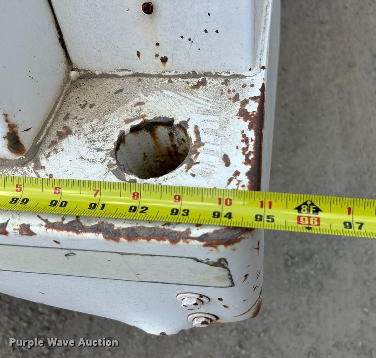 image for item ET3028 1995 Ford LN8000 tank truck