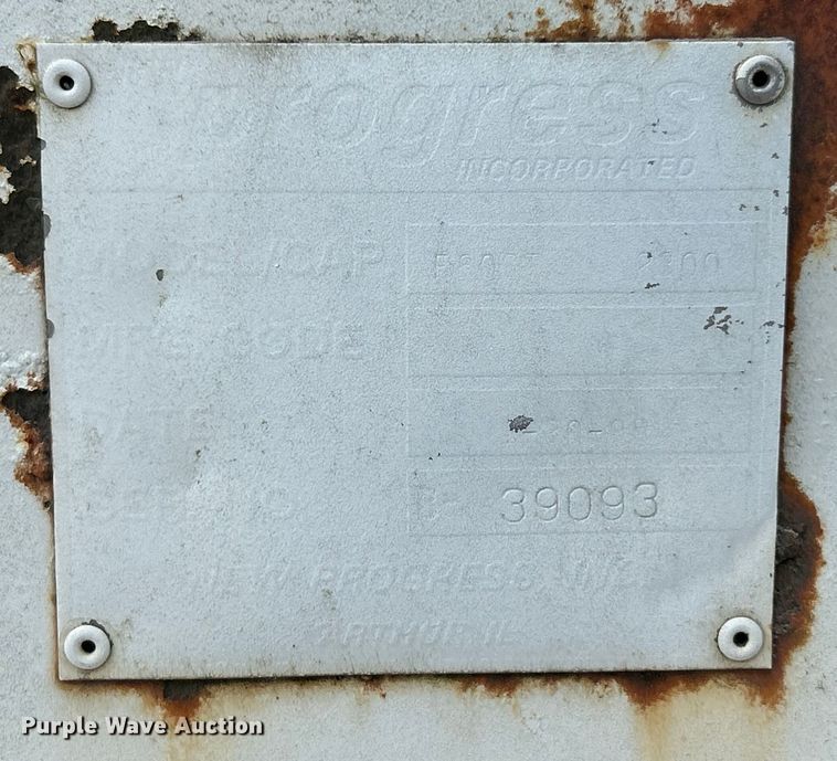 image for item ET3028 1995 Ford LN8000 tank truck