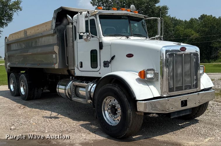 image for item ET8503 2005 Peterbilt 357 dump truck