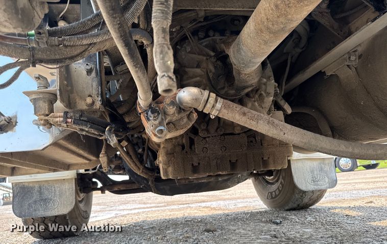 image for item ET8503 2005 Peterbilt 357 dump truck