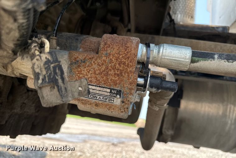 image for item ET8503 2005 Peterbilt 357 dump truck