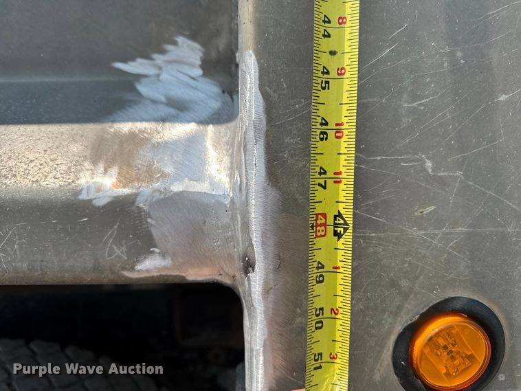 image for item ET8503 2005 Peterbilt 357 dump truck