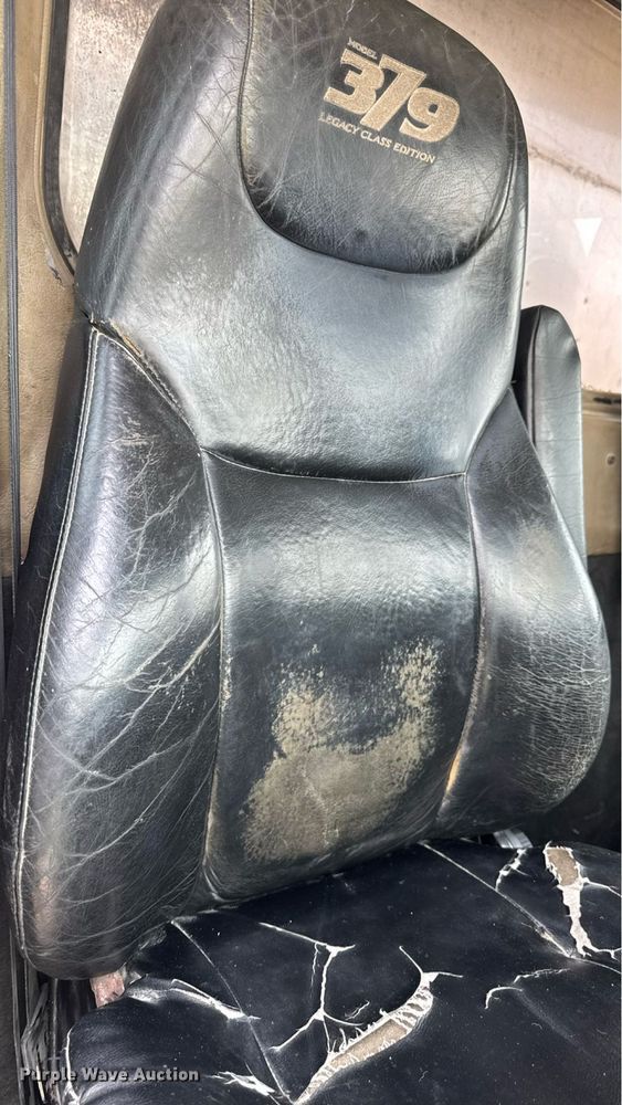 image for item ET8503 2005 Peterbilt 357 dump truck