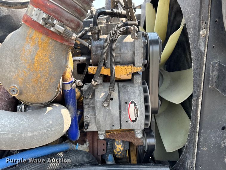 image for item ET8503 2005 Peterbilt 357 dump truck