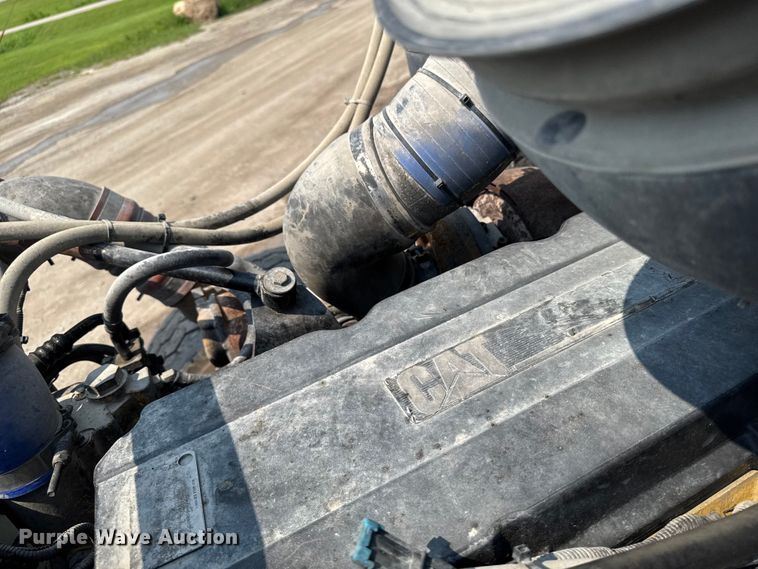 image for item ET8503 2005 Peterbilt 357 dump truck