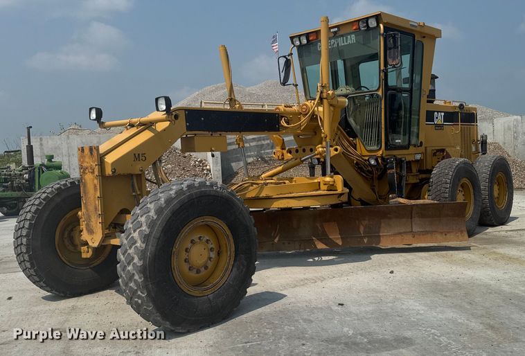 2001 CAT 140H