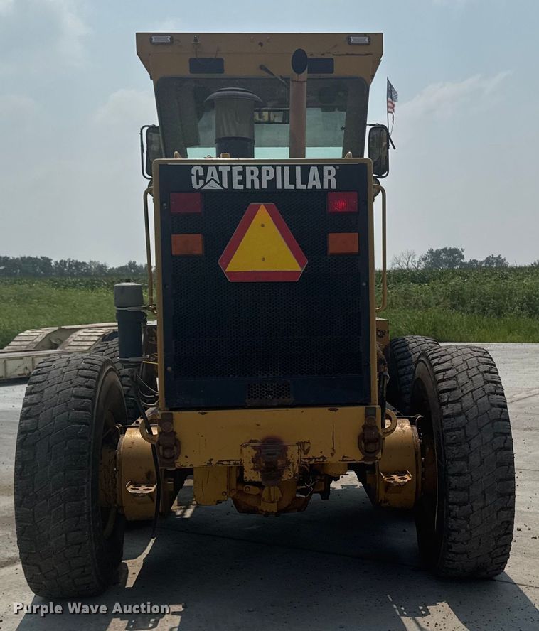 image for item ET8510 2001 Caterpillar 140H motor grader