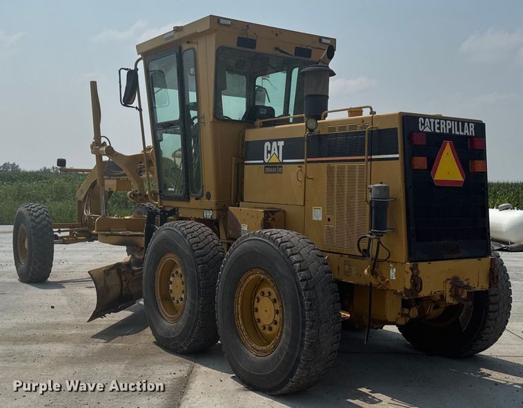 image for item ET8510 2001 Caterpillar 140H motor grader