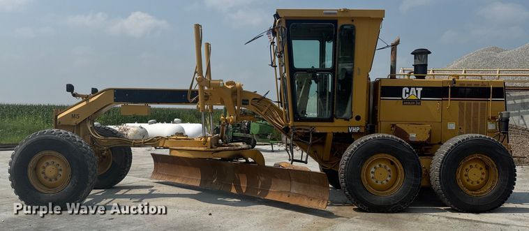 image for item ET8510 2001 Caterpillar 140H motor grader