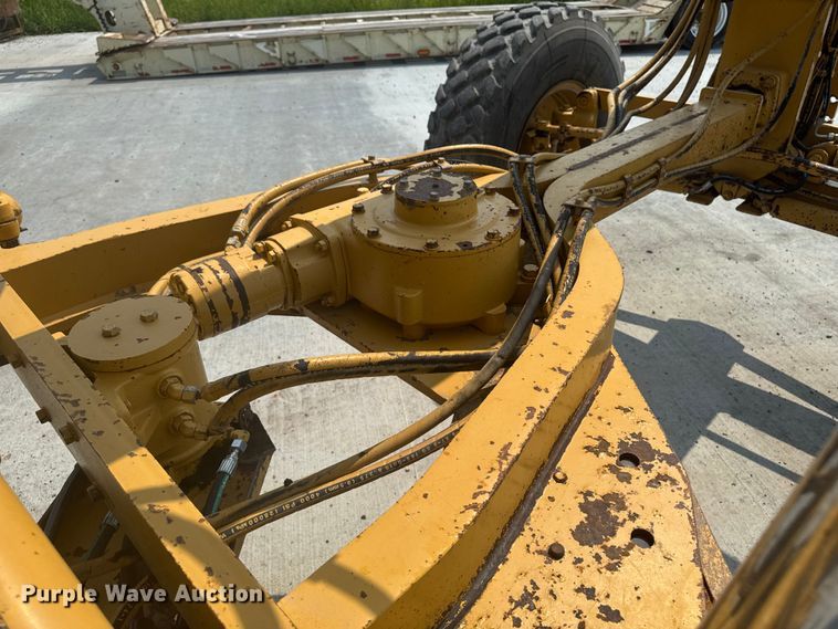 image for item ET8510 2001 Caterpillar 140H motor grader