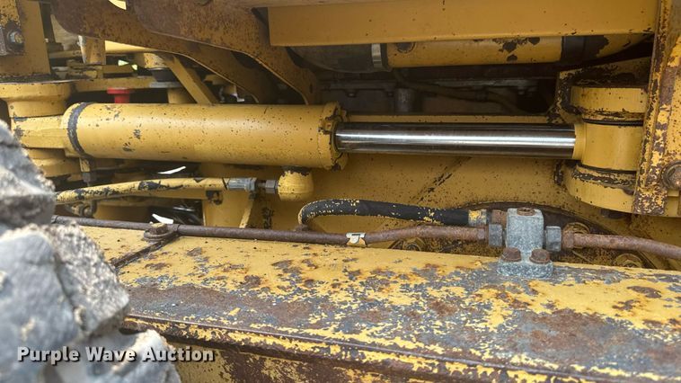 image for item ET8510 2001 Caterpillar 140H motor grader