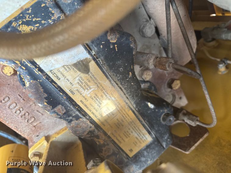 image for item ET8510 2001 Caterpillar 140H motor grader