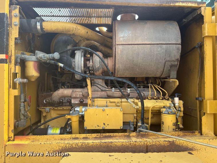 image for item ET8510 2001 Caterpillar 140H motor grader