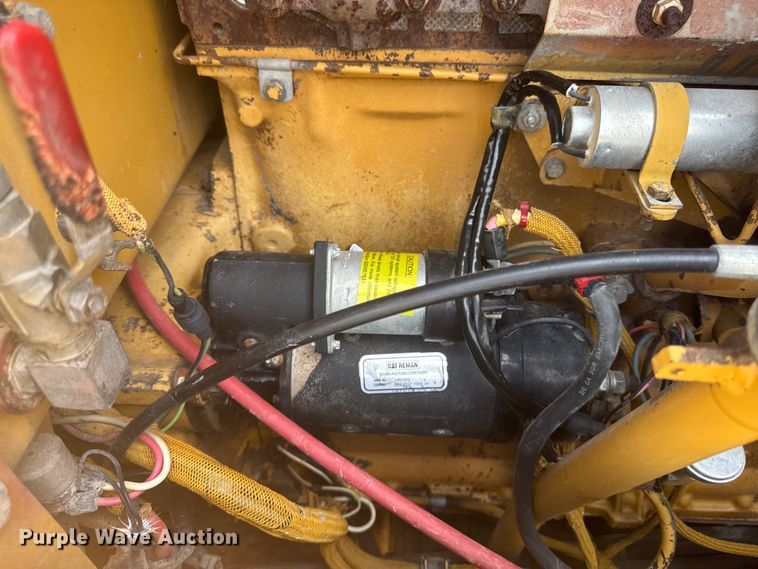 image for item ET8510 2001 Caterpillar 140H motor grader